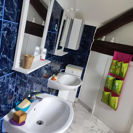 Pause A La Campagne Au Grand Air Des Pyrenees